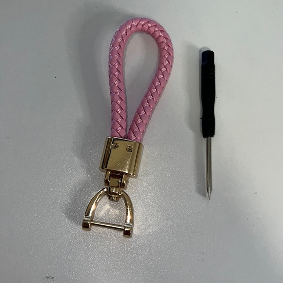 Pink leather screw key chain - Picture 1 of 3